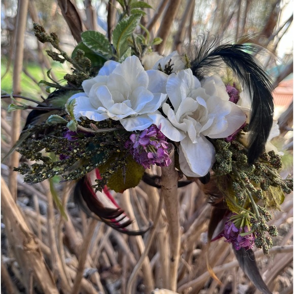 Floral & Feather Headband - Picture 1 of 15